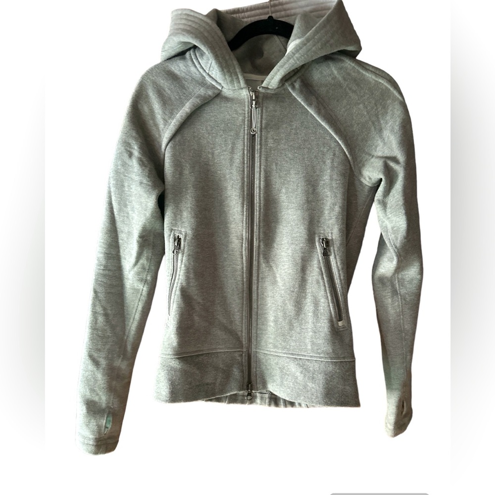 Lululemon size 6 zip up hoodie in gray